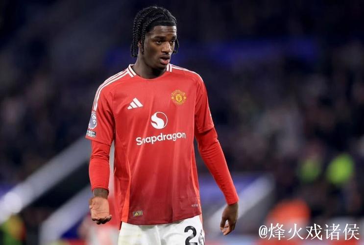 曼联19岁小将连续3场首发踢满全场 主场失4球仍被信任